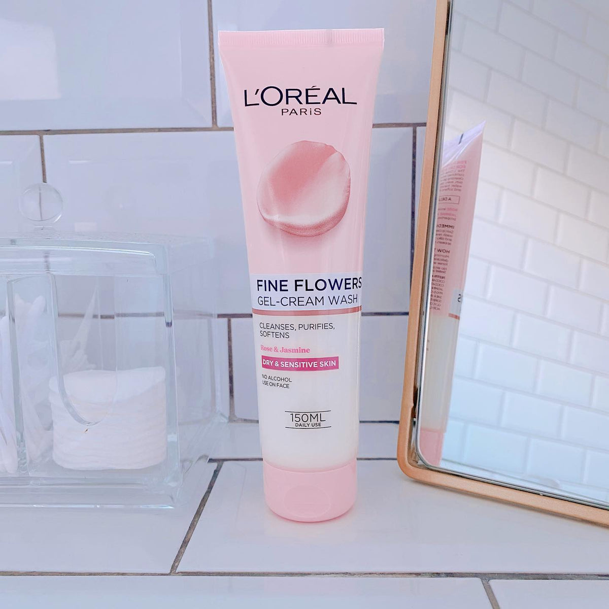 Loreal Fine Flowers Gel Cream Wash (Rose And Jasmine)